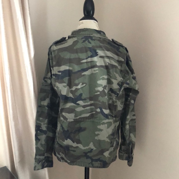Camo zip up light jacket - Picture 2 of 5